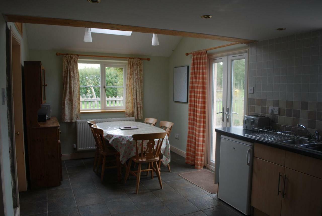 Ty Gylfinir Villa Llandegla Kültér fotó
