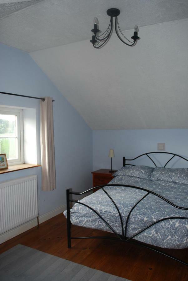 Ty Gylfinir Villa Llandegla Kültér fotó