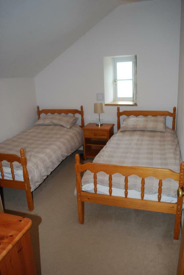 Ty Gylfinir Villa Llandegla Kültér fotó